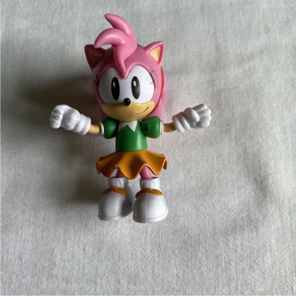 Colorful Cartoon Character Action Figure Amy Rose